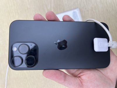 Apple iPhone 16 Pro Max