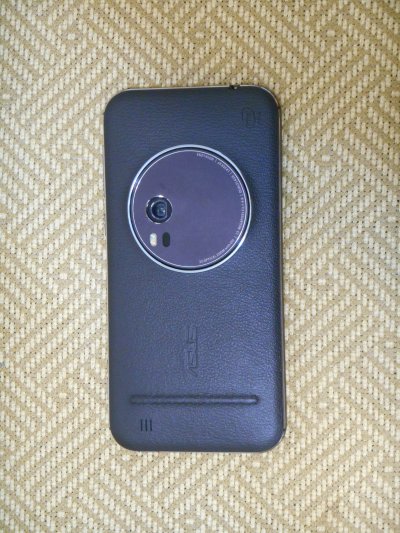 ASUS ZenFone Zoom (ZX551ML)