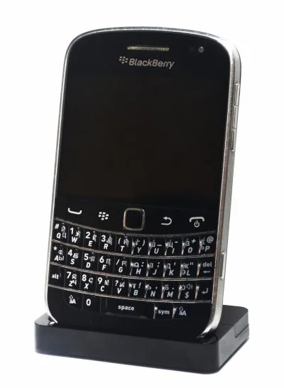BlackBerry Bold 9900 smartphone