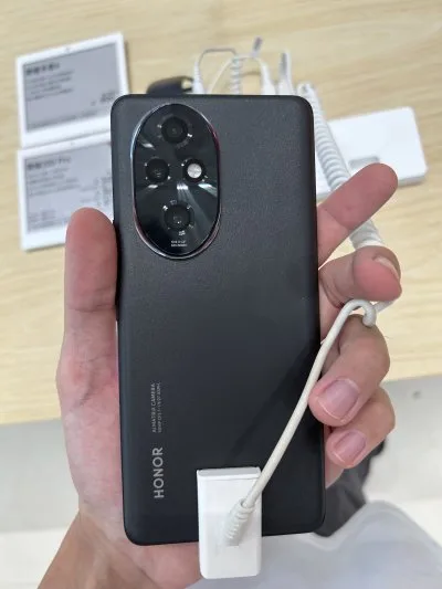 Honor 200 smartphone