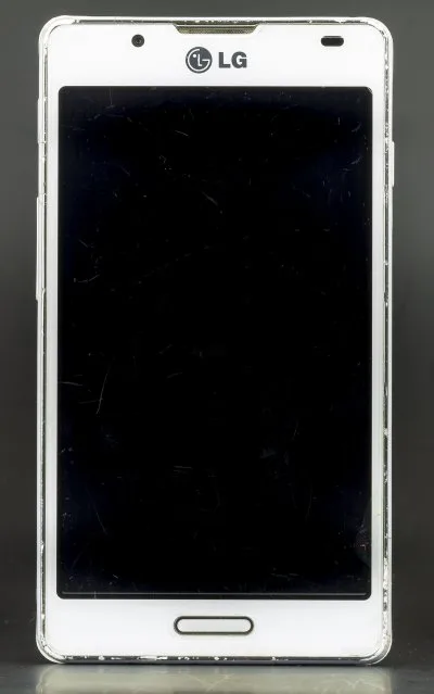 LG Optimus L7 smartphone