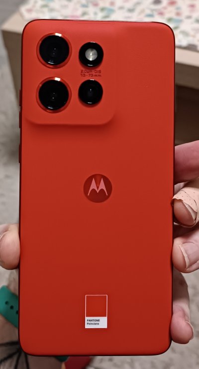 Motorola Edge (2024)