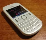 Nokia Asha 200 smartphone