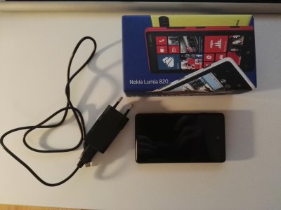 Nokia Lumia 820