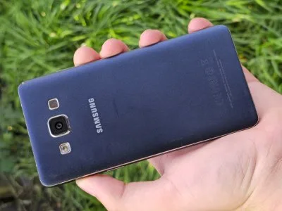 Samsung Galaxy A5 (2015) smartphone