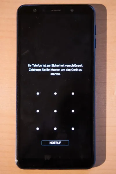 Samsung Galaxy A7 (2015) smartphone