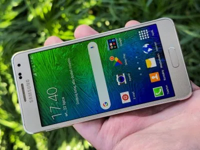 Samsung Galaxy Alpha smartphone