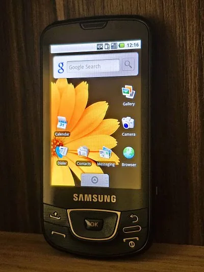 Samsung Galaxy (GT-I7500) smartphone