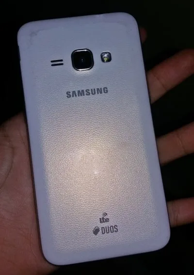 Samsung Galaxy J1 (2016) smartphone