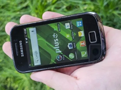 Samsung Galaxy Mini 2 smartphone