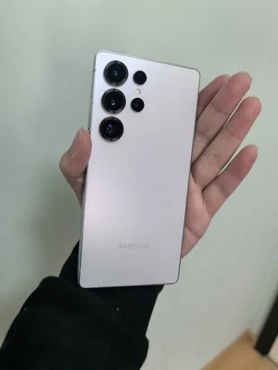 Samsung Galaxy S25 Ultra smartphone