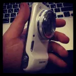 Samsung Galaxy S4 Zoom smartphone
