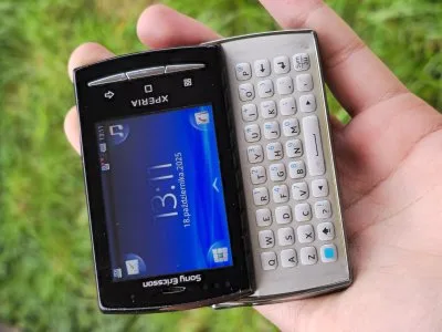 Sony Ericsson Xperia Pro smartphone