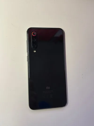 Xiaomi Mi 9 SE smartphone